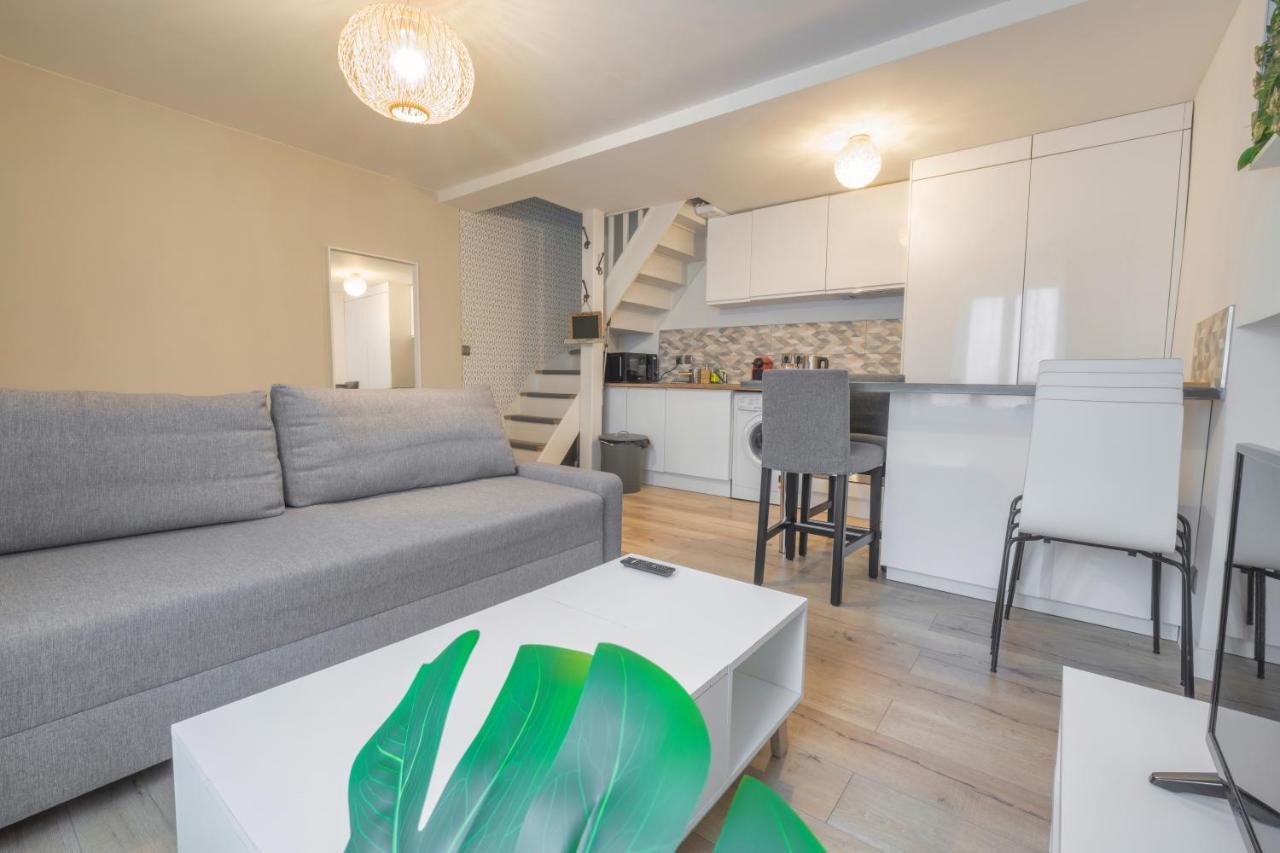 Triplex Cosy Apartment Reims Exterior photo
