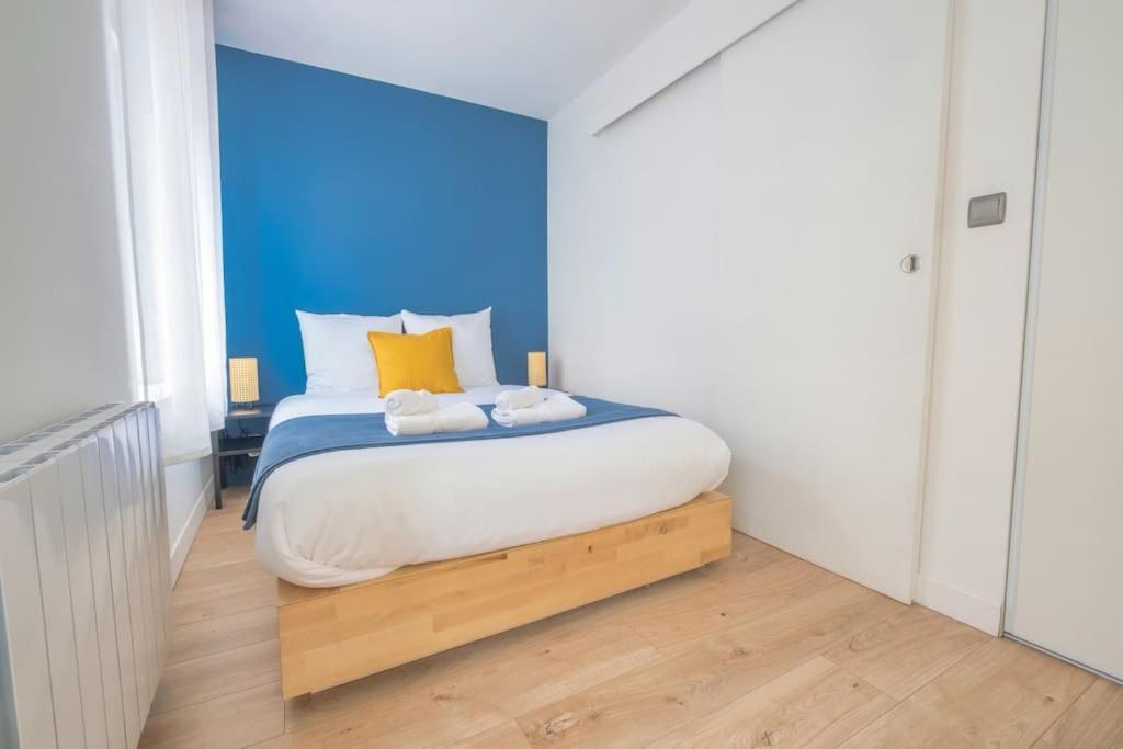Triplex Cosy Apartment Reims Exterior photo